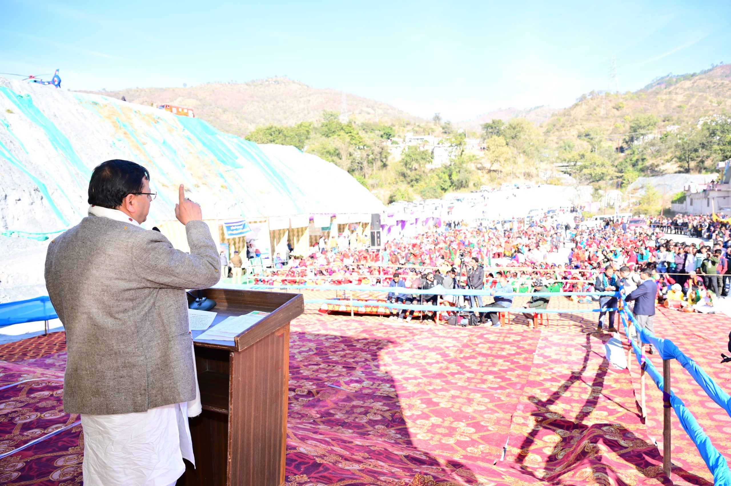 जमीन का दुरुपयोग करने वालों के खिलाफ की जाएगी सख्त कार्रवाई- मुख्यमंत्री