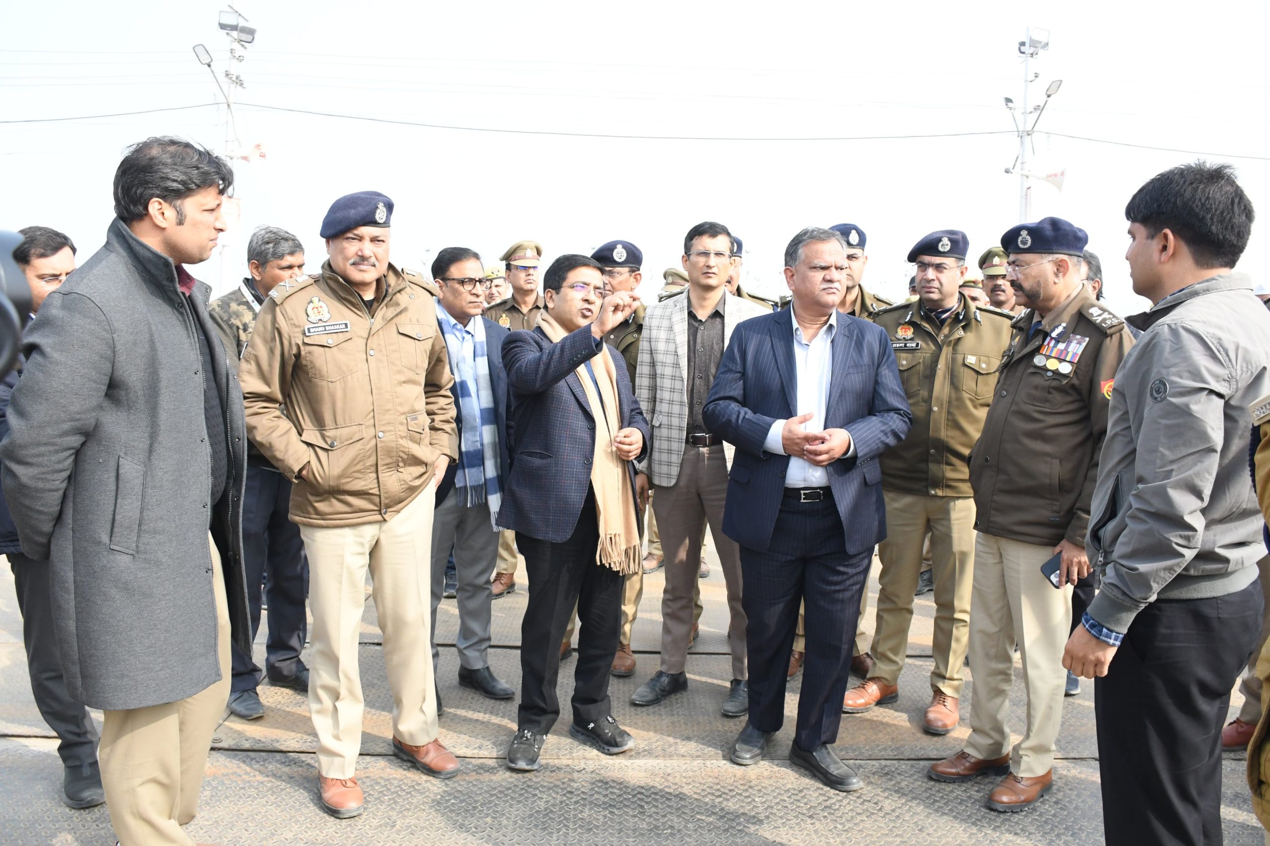 महाकुंभ: मुख्य सचिव और पुलिस महानिदेशक ने मौनी अमावस्या पर होने वाले अमृत स्नान की तैयारियों की समीक्षा की