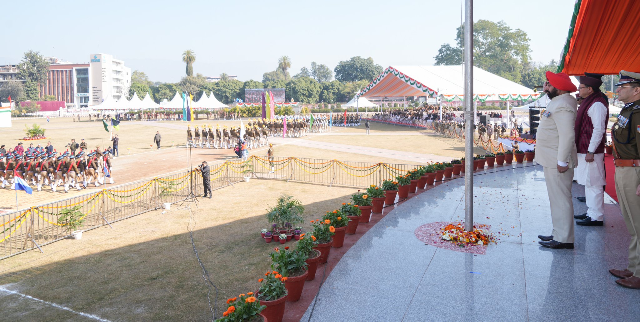 उत्तराखंड में 76वां गणतंत्र दिवस पूरे हर्षोल्लास और देशभक्ति की भावना के साथ मनाया गया