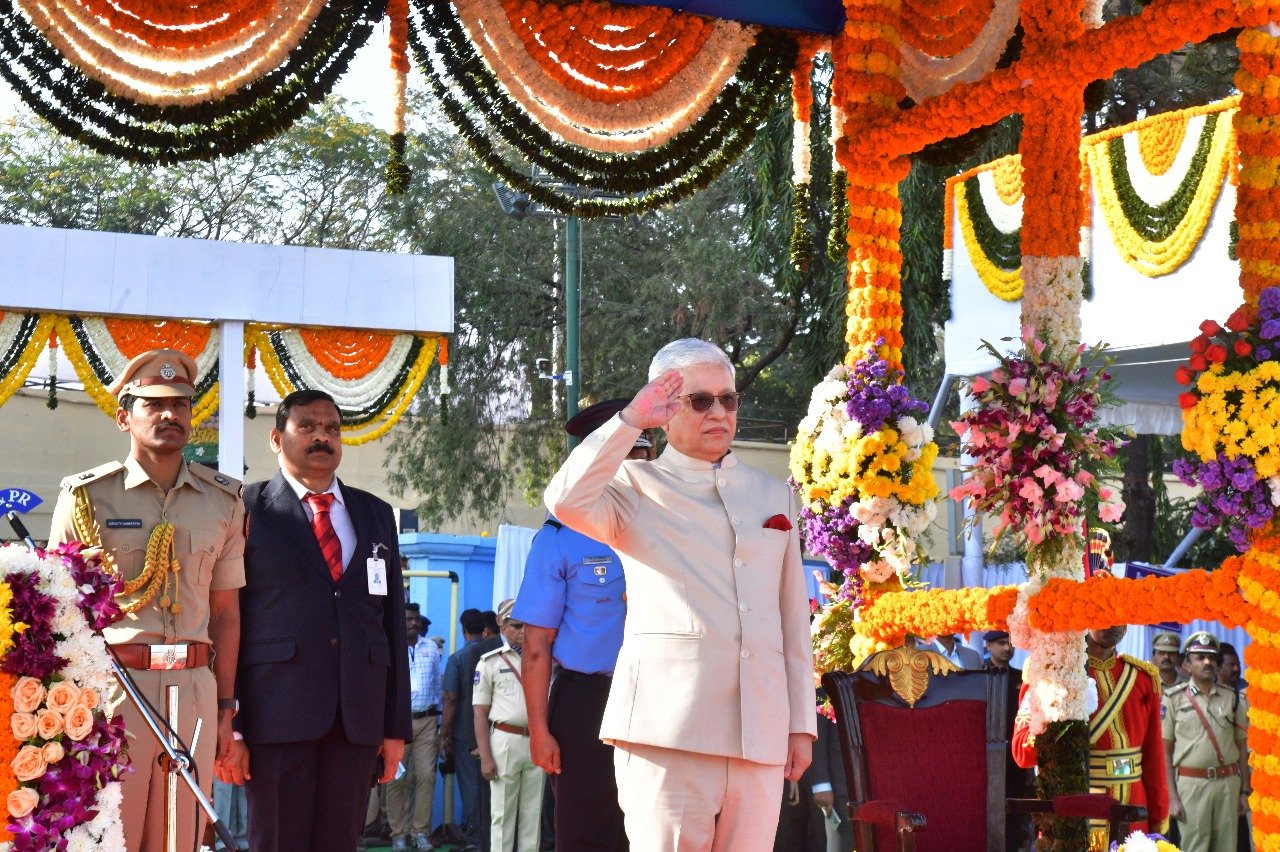 तेलंगाना में देशभक्ति और राष्‍ट्रीय भावना के साथ मनाया गया गणतंत्र दिवस