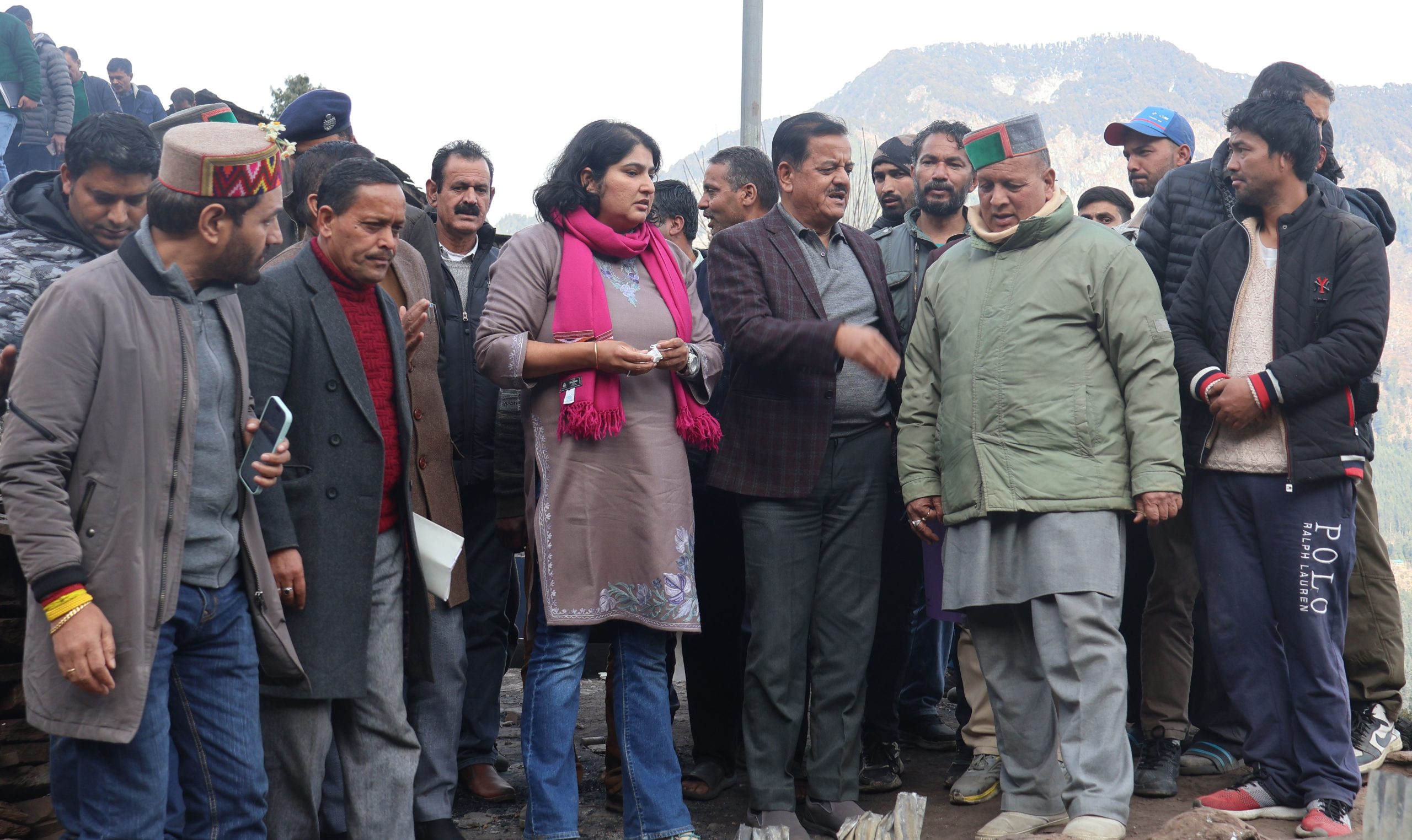 तांदी अग्निकांड प्रभावितों ने किया उपायुक्त का धन्यवाद