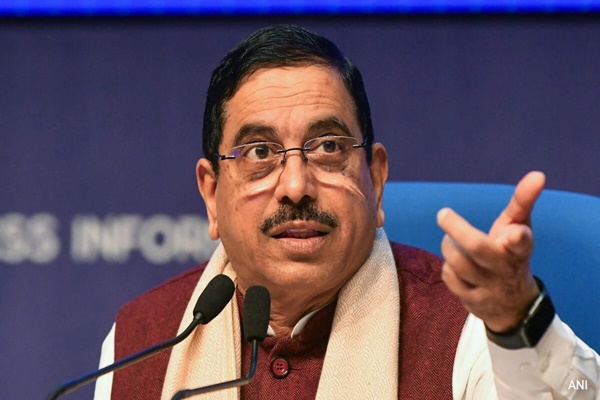 Centre aims to safeguard Fundamental Rights of marginalised & EW sections