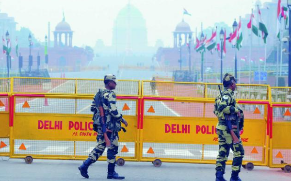 राजधानी नई दिल्ली में गणतंत्र दिवस समारोह के मद्देनजर सुरक्षा के कड़े इंतजाम किये गये
