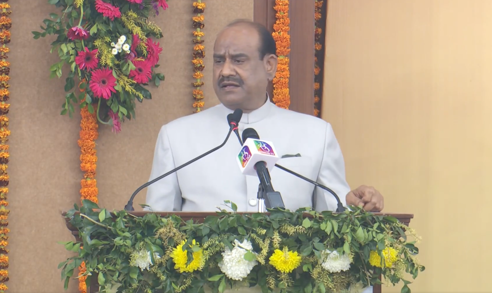लोकसभा अध्यक्ष ओम बिरला ने विधायी निकायों को बेहतर और गुणवत्तापूर्ण चर्चा का स्थान बनाने पर दिया जोर