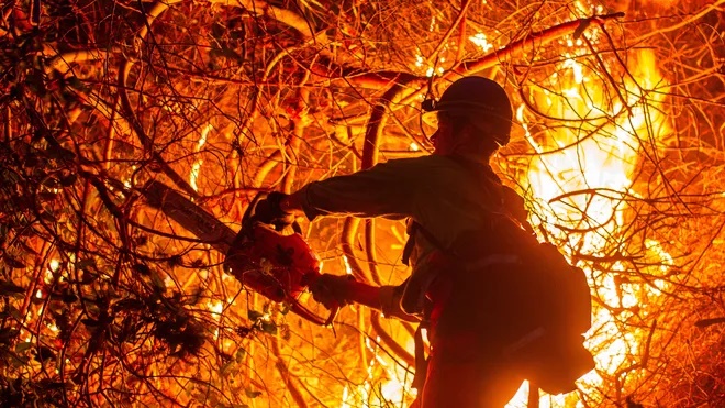 US wildfires: Death toll rises to 24, damages estimated to be in billion dollars
