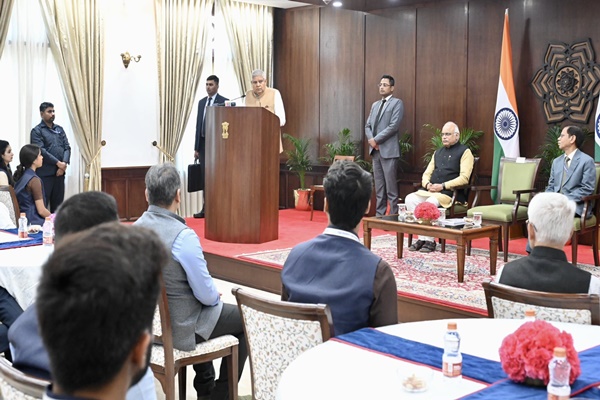 بھارت، اِس وقت دنیا کی پانچویں سب سے بڑی معیشت ہے اور ملک دنیا کی تیسری سب سے بڑی معیشت بننے کی جانب گامزن ہے: جگدیپ دھنکھڑ