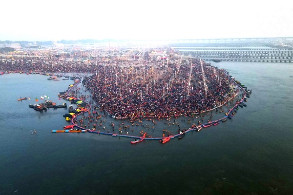 Mahakumbh: Over 10 crore devotees take holy dip at Triveni Sangam so far