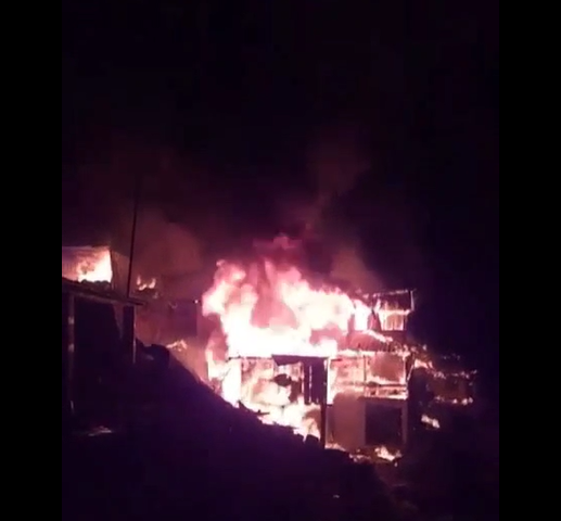 उत्तरकाशी जिले के सावणी गांव में नौ आवासीय भवन जलकर राख