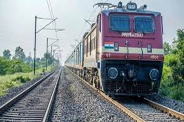 গুৱাহাটী আৰু উত্তৰ লখিমপুৰৰ মাজত জনশতাব্দী এক্সপ্ৰেছ ৰে’লগাড়ীখন সপ্তাহত ৬ দিনকৈ চলাবলৈ অসম ৰে’ল যাত্ৰী সন্থাৰ আহ্বান