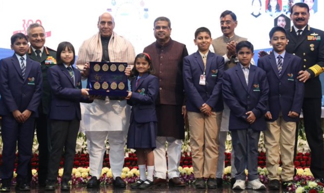 Super 100 winners of Veer Gatha 4.0 felicitated