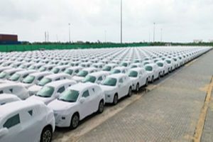 गुजरात सरकार ने इलेक्‍ट्रिक वाहनों की मोटर व्‍हीकल की वर्तमान छह प्रतिशत कर दर को घटाकर एक प्रतिशत करने की घोषणा की है