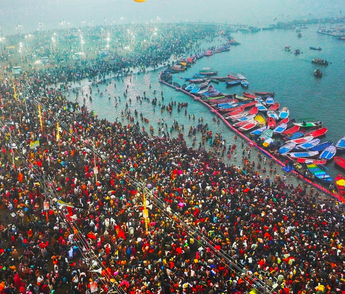 महाकुंभः संगम पर आज शाम छह बजे तक 1 करोड़ 21 लाख से अधिक श्रद्धालुओं ने पवित्र डुबकी लगाई