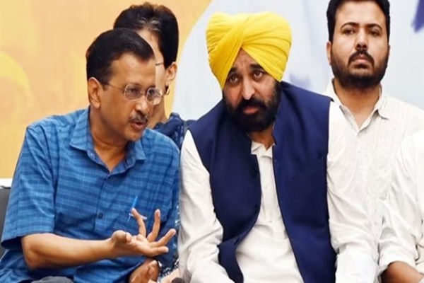 Arvind Kejriwal Meets Punjab CM, MLAs Post Delhi Poll Defeat
