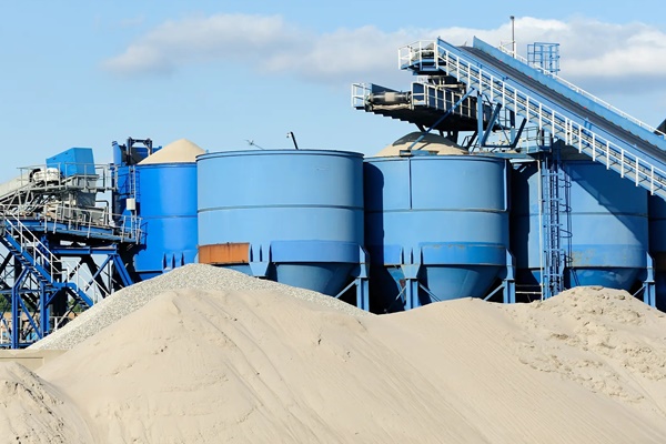 Core Sector Growth Hits 4.6% in January 2025