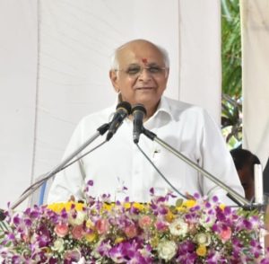 મુખ્યમંત્રી ભૂપેન્દ્ર પટેલે સુરતમાં રાષ્ટ્રીય આદિવાસી ઉદ્યોગ મેળાનો પ્રારંભ કરાવ્યો