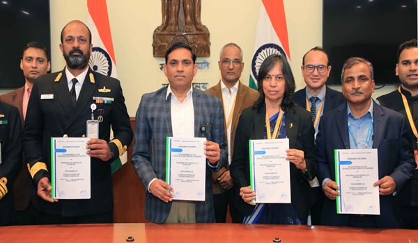 रक्षा मंत्रालय ने दो हजार नौ सौ छह करोड़ रुपये की लागत से ट्रांसपोर्टेबल रडार, अश्विनी की खरीद के लिए भारत इलेक्ट्रॉनिक्स लिमिटेड, गाजियाबाद के साथ एक अनुबंध पर हस्ताक्षर किए हैं