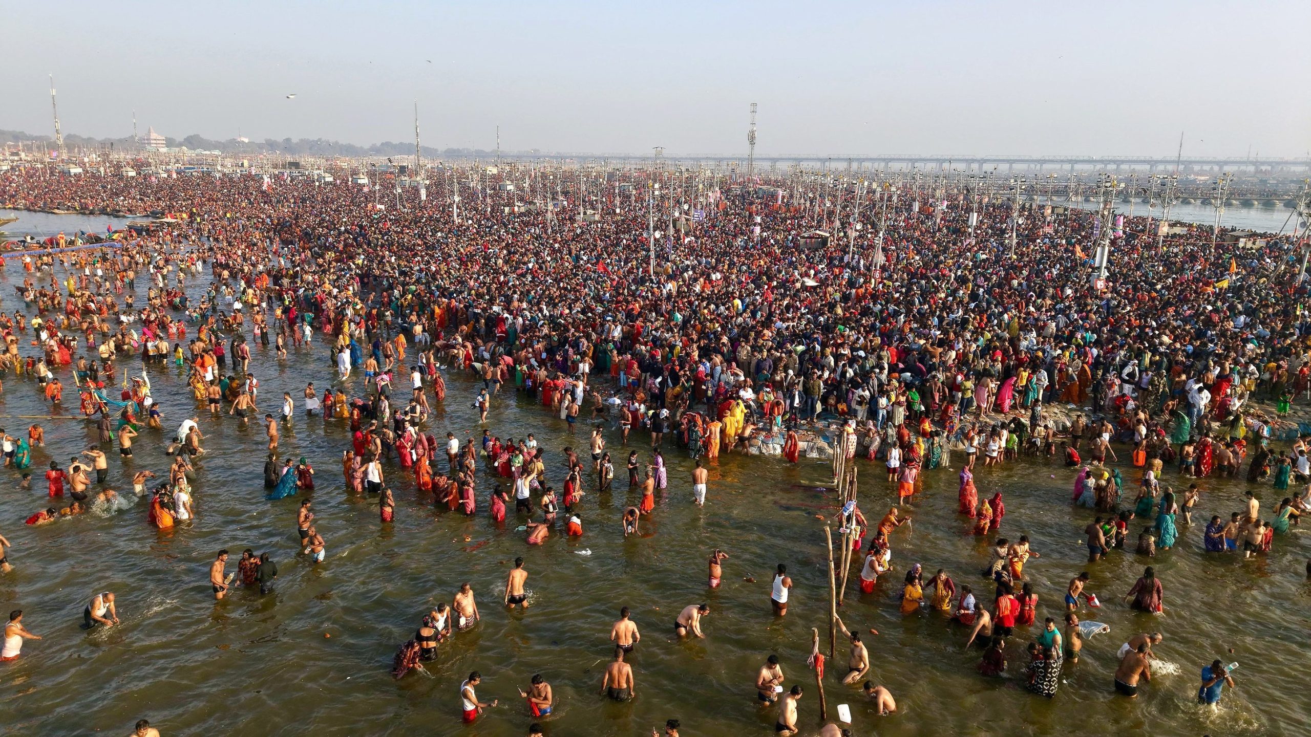 महाकुंभः संगम में आज शाम छह बजे तक 1 करोड़ 36 लाख से अधिक श्रद्धालुओं ने स्‍नान किया