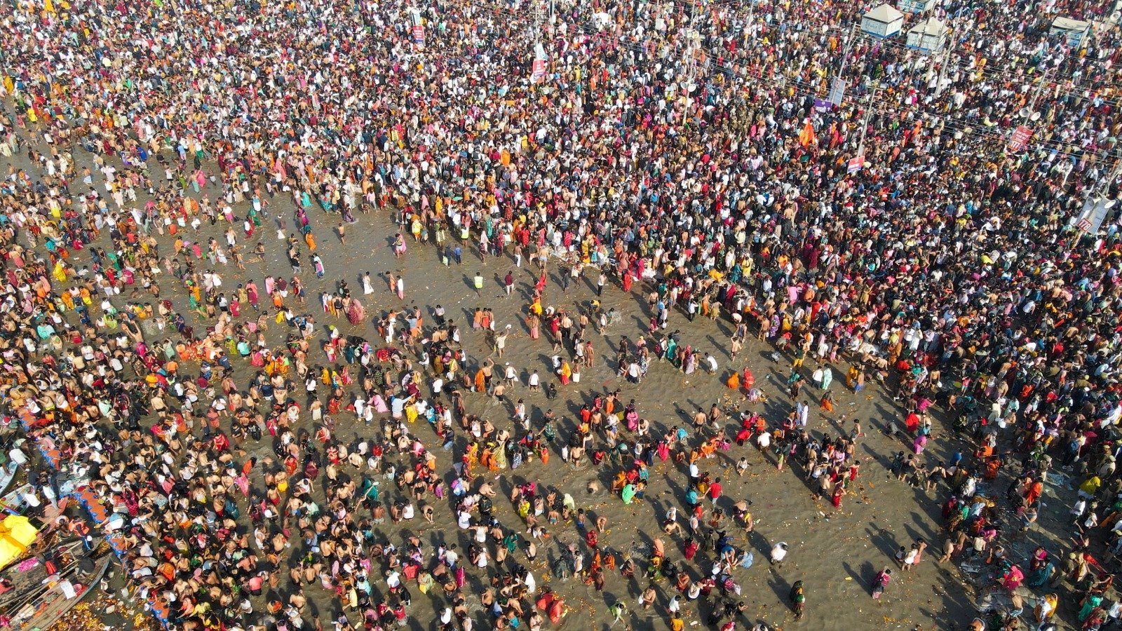 महाकुंभः माघी-पूर्णिमा से पहले आज 1 करोड़ 9 लाख से अधिक श्रद्धालुओं ने संगम में लगाई डुबकी