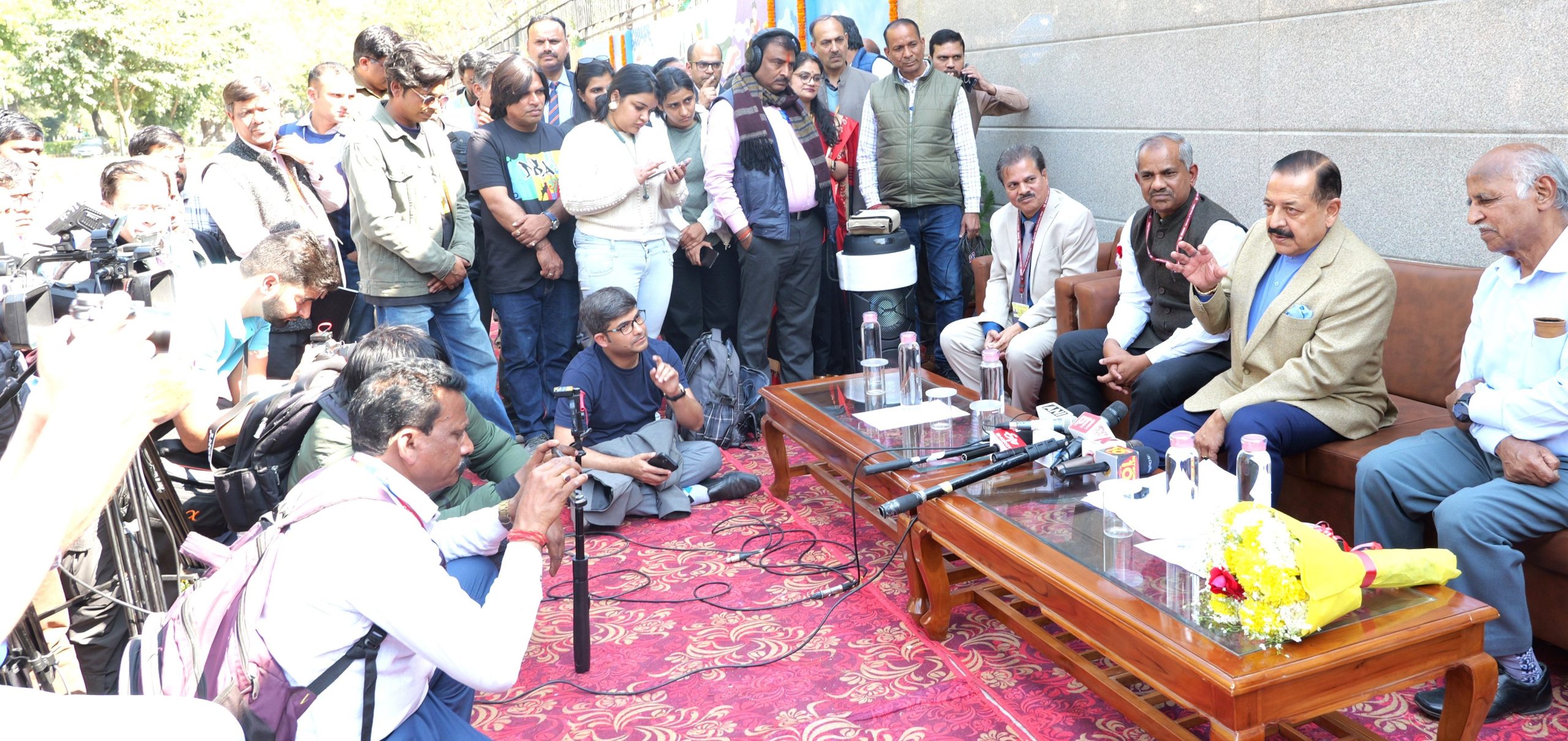 डॉ. जितेन्द्र सिंह ने नई दिल्ली में मौसम भवन ओपन आर्ट म्यूजियम का उद्घाटन किया
