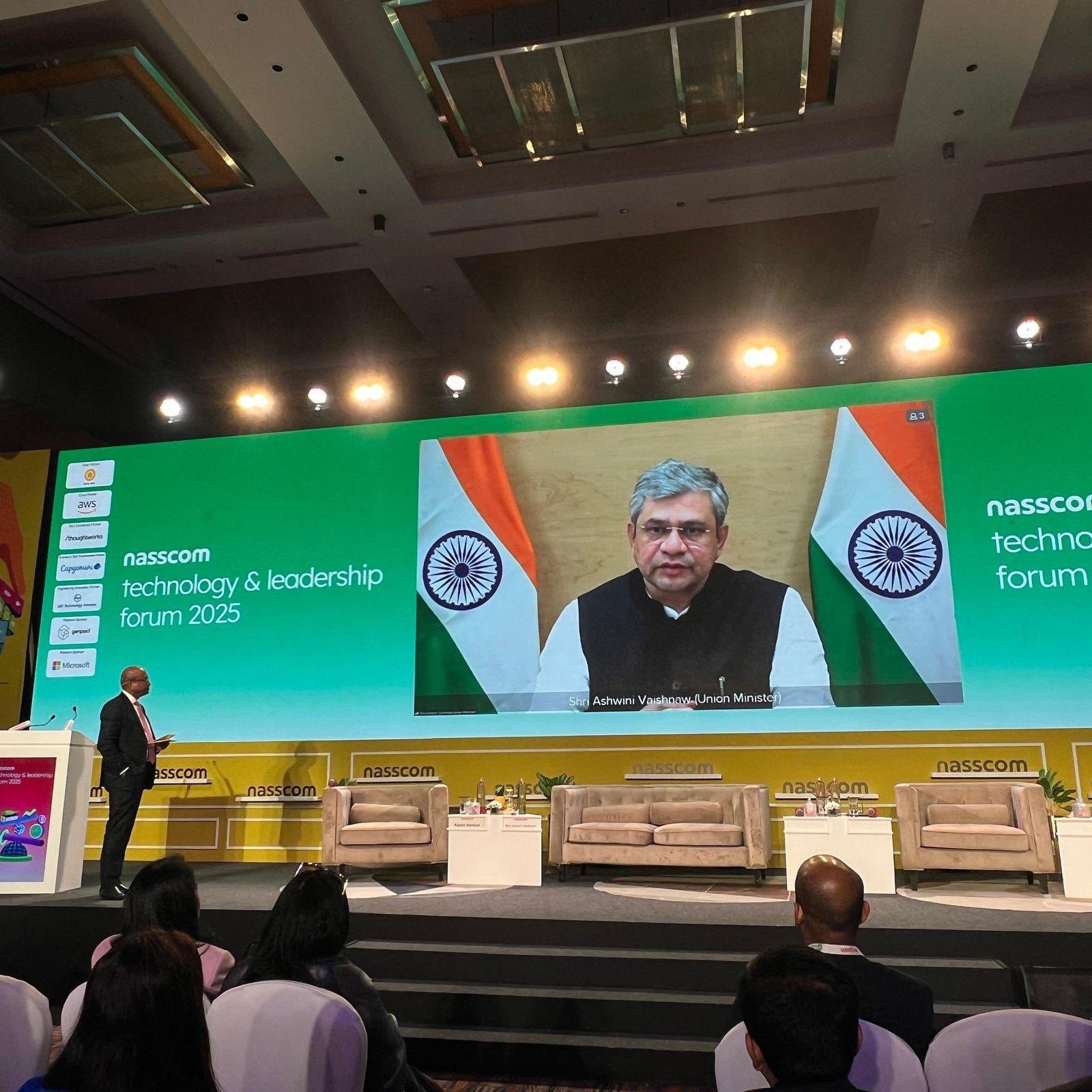 भारत के सूचना प्रौद्योगिकी क्षेत्र ने वित्त वर्ष 2024-25 में दो खरब 82 अरब डॉलर का राजस्व प्राप्‍त किया: अश्विनी वैष्णव