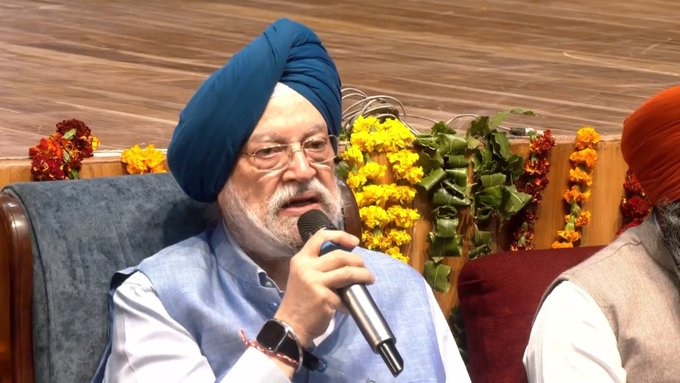 भारत अपने इथेनॉल मिश्रण लक्ष्य को 20 प्रतिशत से बढ़ाने पर विचार कर रहा है: केंद्रीय मंत्री हरदीप सिंह पुरी