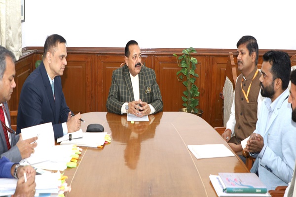 Union Minister Jitendra Singh briefs about Pension scheme options