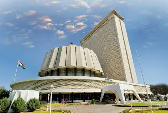 महाराष्ट्र मंत्रिमंडल ने एंटी-नारकोटिक्स टास्क फोर्स में 346 नए पदों के सृजन को मंजूरी दी