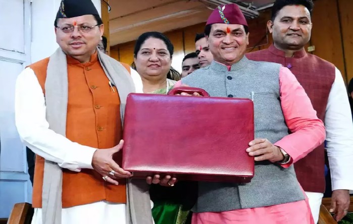 उत्तराखंड के वित्त मंत्री प्रेमचंद अग्रवाल आज विधानसभा में राज्य का वार्षिक बजट पेश करेंगे