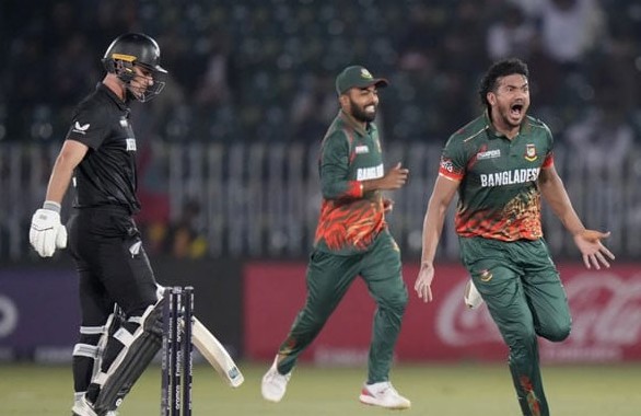 रावलपिंडी में चैंपियंस ट्रॉफी क्रिकेट में बांग्‍लादेश ने न्‍यूजीलैंड को 237 रन का लक्ष्‍य दिया