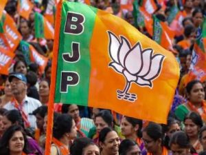 भाजपा ने कर्नाटक सरकार द्वारा सरकारी ठेकों में कुछ अल्पसंख्यकों को चार प्रतिशत आरक्षण देने के फैसले को असंवैधानिक बताया है