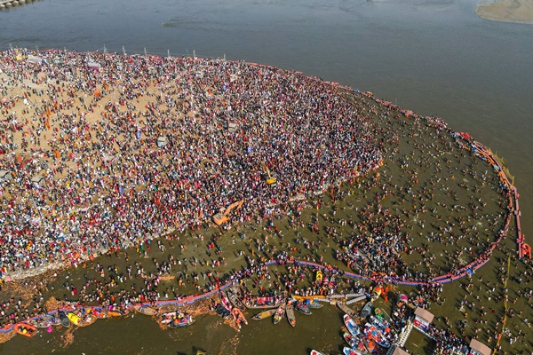 Over 1.09 Crore Devotees Take Holy Dip at Sangam Ahead of Maghi Purnima Snan