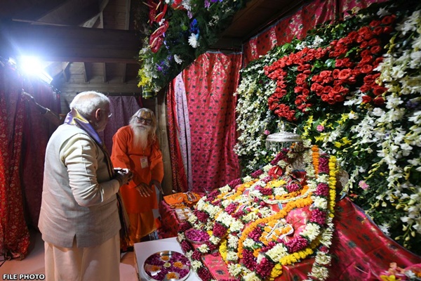 PM Modi Condoles Demise of Ram Janmabhoomi Chief Priest Mahant Satyendra Das