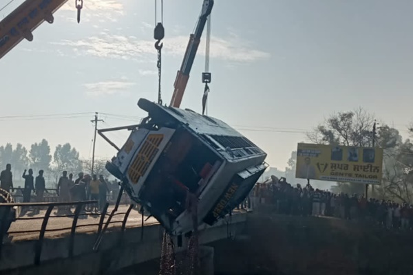 5 Killed, 30 Injured in Bus Accident in Punjab’s Faridkot