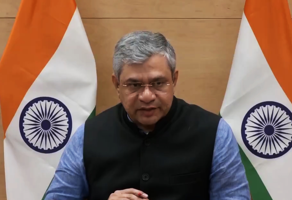 केंद्रीय अर्थसंकल्पात महाराष्ट्रातल्या रेल्वे प्रकल्पांसाठी सुमारे २३८०० कोटी रुपयांची तरतूद