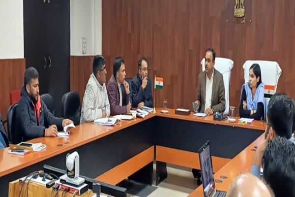 25 फरवरी से शुरू हो रहे तीन दिन के महाशिवरात्रि शिव खोरी मेले की तैयारियों की समीक्षा के लिए हुई बैठक 