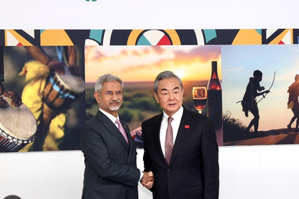 Eam Jaishankar Meets Chinese Fm Wang Yi Discusses Border Peace Eam Jaishankar Meets Chinese Fm Wang Yi Discusses Border Peace