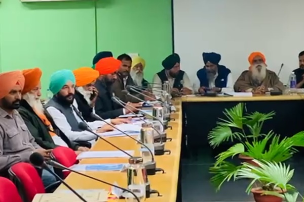Centre Holds Fresh Talks with Farmers in Chandigarh Over Key Demands