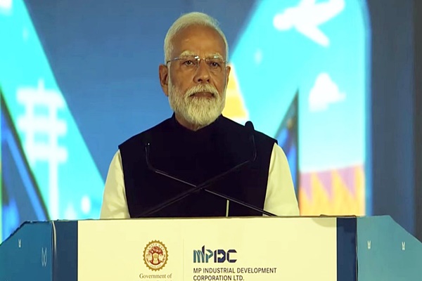 प्रधानमंत्री मोदी ने भोपाल में ग्लोबल इन्वेस्टर्स समिट (जीआईएस) का किया  उद्घाटन