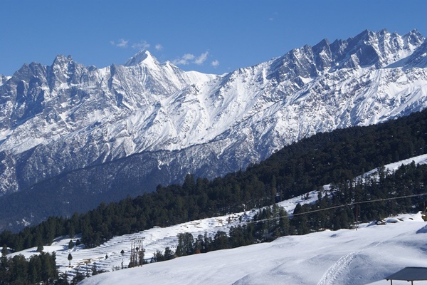 Uttarakhand: Orange alert issued after continuous rainfall, fresh snowfall