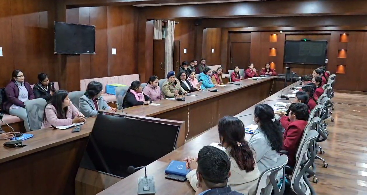 चम्पावत जिला अस्पताल परिसर में दिव्यांग पुनर्वास केंद्र का शुभारंभ