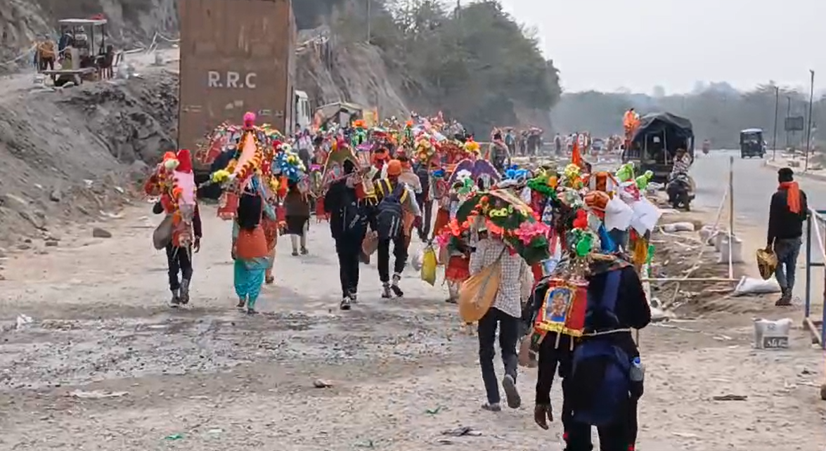 हरिद्वार से गंगा जल लेकर अपने गंतव्य की ओर रवाना हो रहे हैं शिवभक्त कांवड़िये