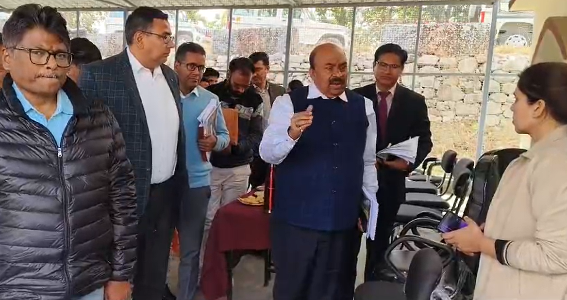 केंद्रीय ग्रामीण विकास मंत्रालय की टीम ने टिहरी जिले के कोडारना गांव का दौरा कर योजनाओं की जानकारी ली