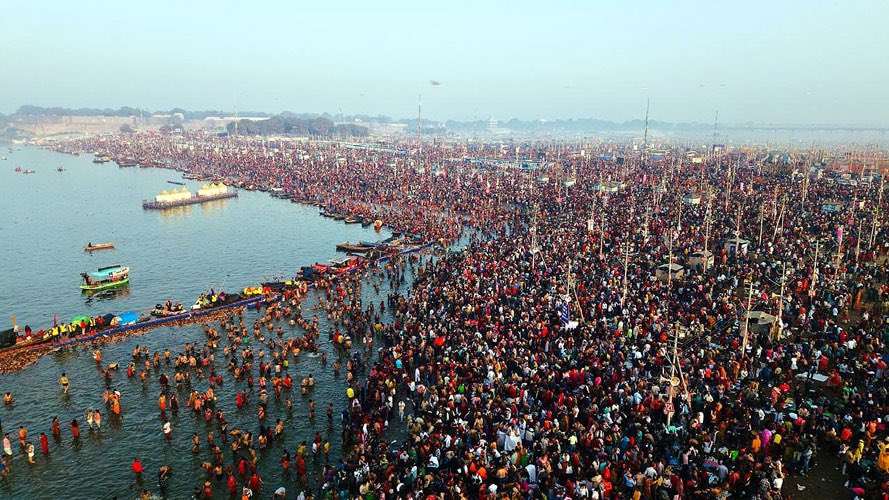 महाकुंभ: माघ पूर्णिमा पर दोपहर 12 बजे तक 1.59 करोड़ से अधिक श्रद्धालुओं ने लगाई आस्था की डुबकी