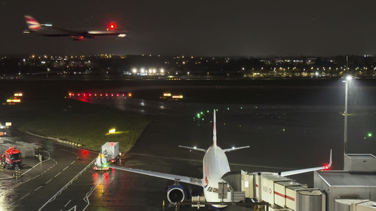Severe Storm Causes Over 450 Flight Cancellations at Atlanta’s Hartsfield-Jackson International Airport