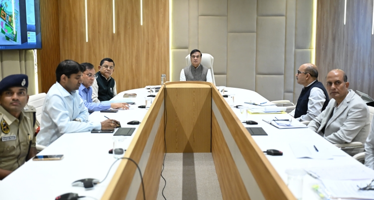 ডিব্ৰুগড়ক অসমৰ দ্বিতীয় ৰাজধানী হিচাপে প্রতিষ্ঠা কৰিবলৈ লোৱা প্ৰচেষ্টাৰ কেইবাটাও ব্যৱস্থা আৰম্ভ হৈছেঃ মুখ্যমন্ত্রী ড০ হিমন্ত বিশ্ব শৰ্মা