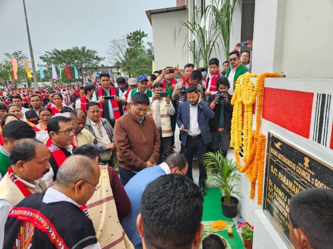 চিলাপথাৰৰ দঞি-পঃল সাংস্কৃতিক ক্ষেত্ৰত নৱনিৰ্মিত অত্যাধুনিক প্রেক্ষাগৃহটো সাংসদ প্ৰদান বৰুৱাৰ উদ্বোধন