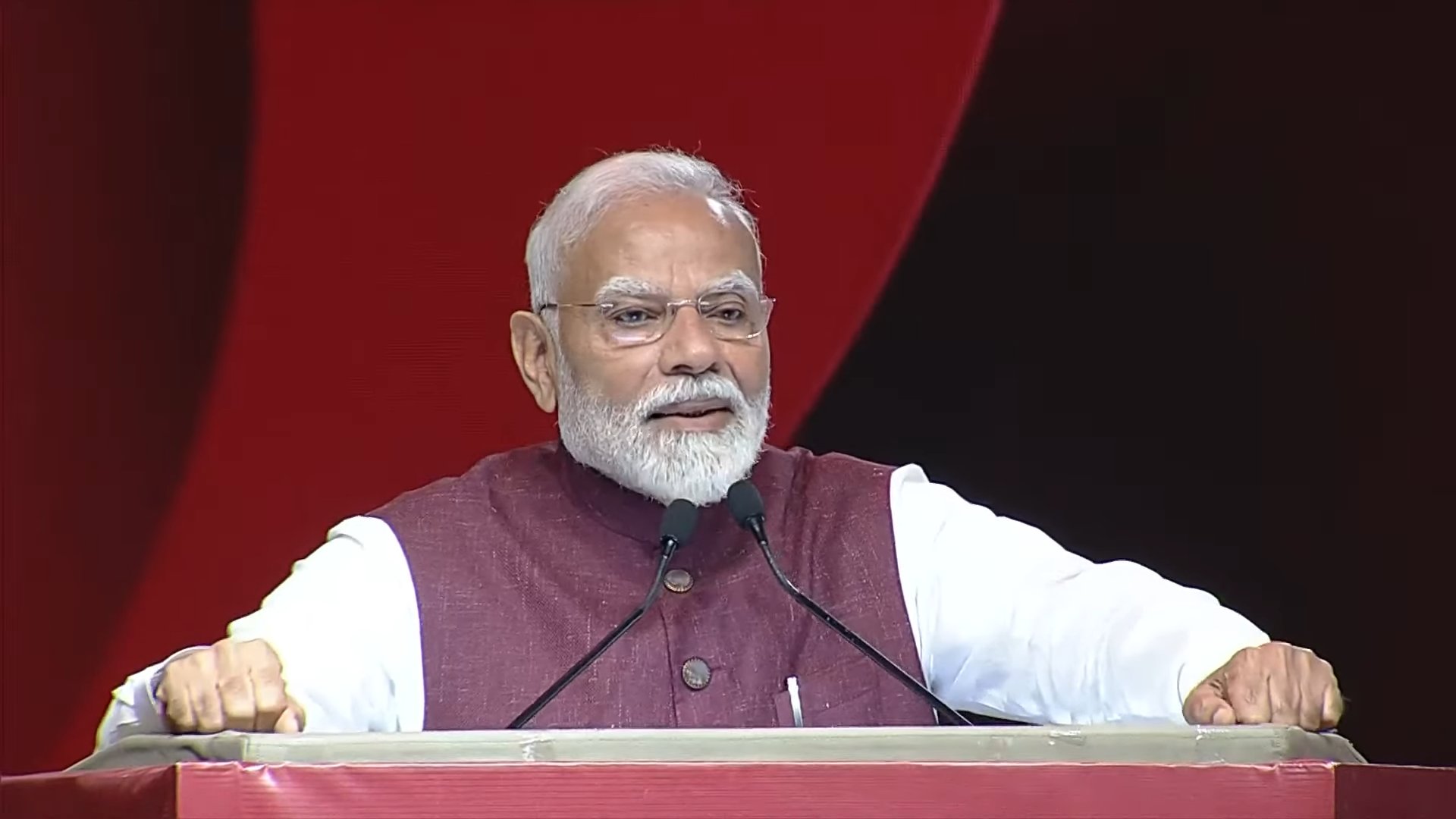 प्रधानमंत्री मोदी ने एन एक्‍स टी सम्‍मेलन को संबोधित करते हुए कहा-भारत स्‍वयं को कार्यबल से विश्व शक्ति में बदलकर दुनिया का नया विनिर्माण केन्‍द्र बन रहा है