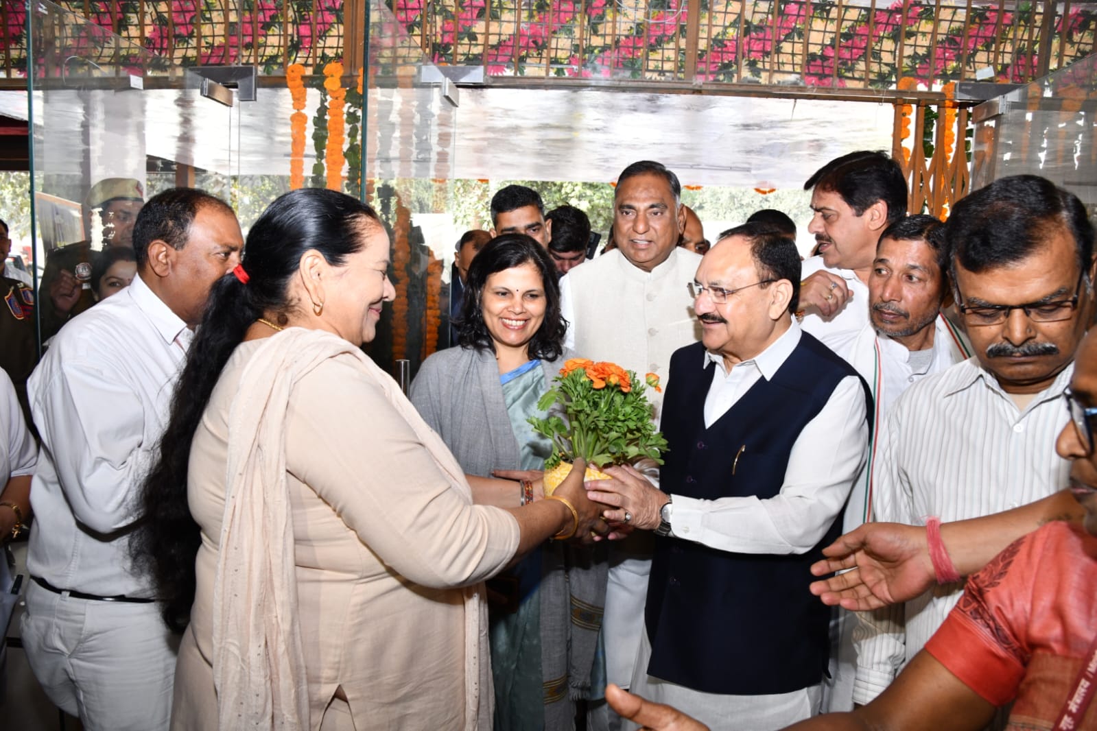 स्वास्थ्य मंत्री जेपी नड्डा ने ग्रामीण स्वास्थ्य प्रशिक्षण केंद्र, नजफगढ़ और पालम में आयुष्मान आरोग्य मंदिर का दौरा किया