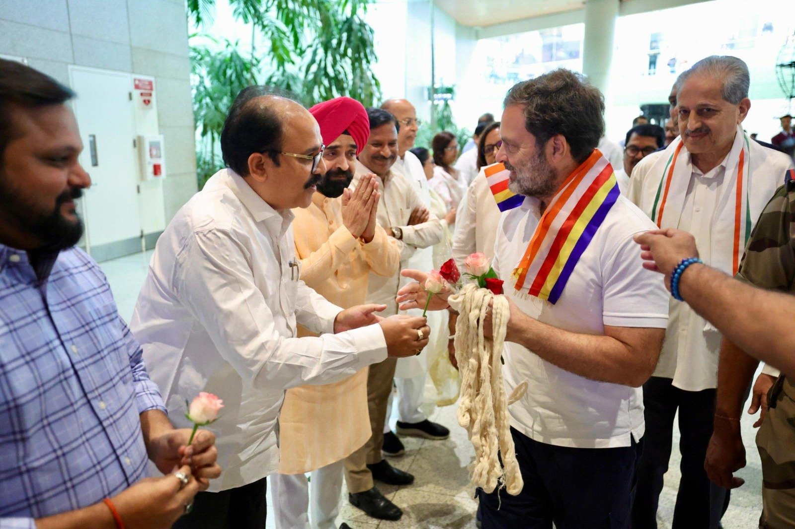 काँग्रेस नेते राहुल गांधी मुंबई दौऱ्यावर