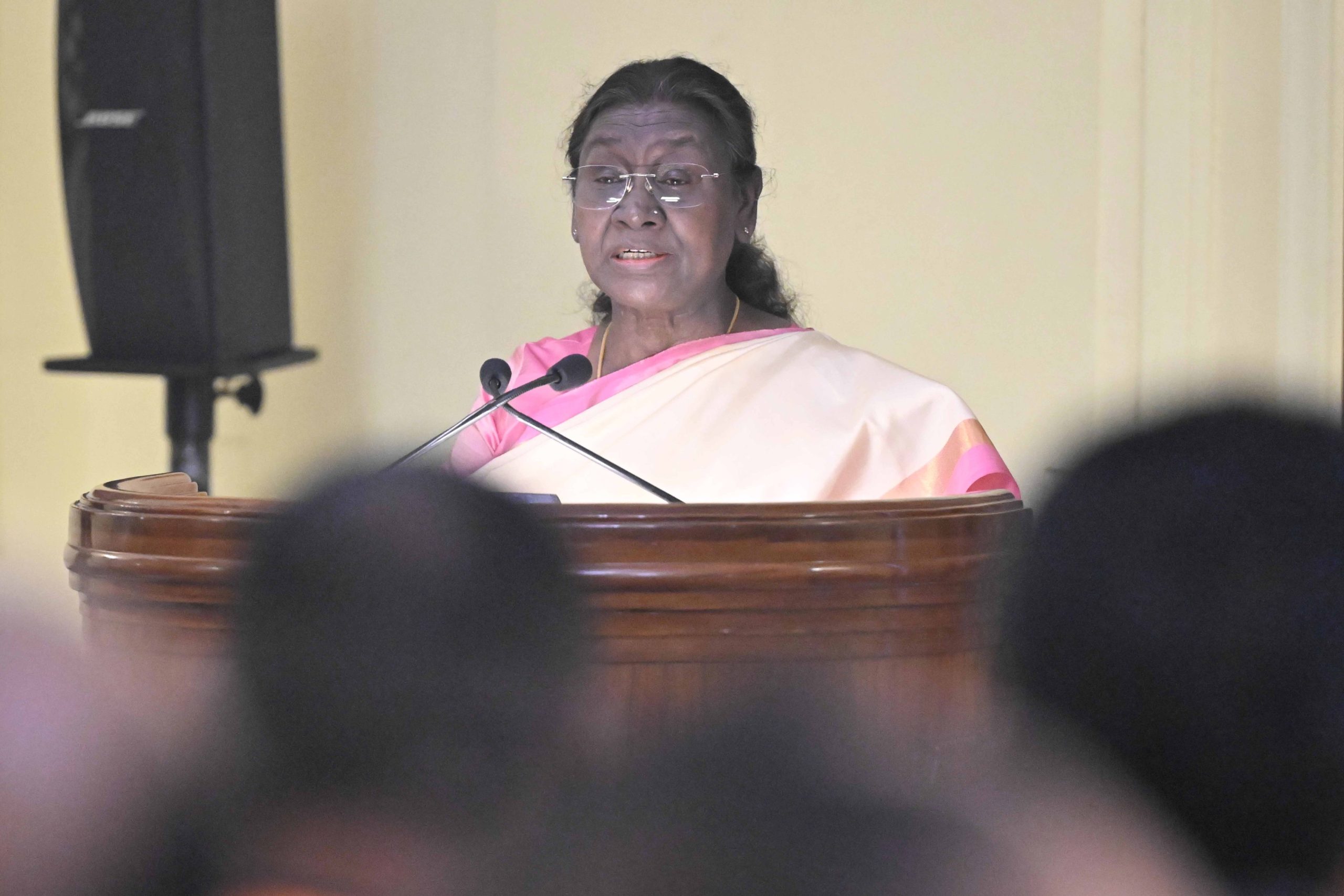 राष्ट्रपति द्रौपदी मुर्मु ने अंतरराष्‍ट्रीय महिला दिवस की पूर्व संध्या पर लोगों को शुभकामनाएं दी